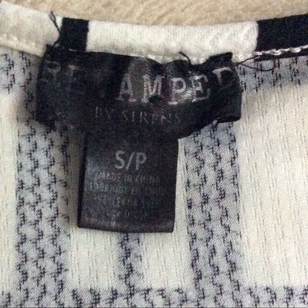 Retro black and white jersey v-neck crop top - Picture 4 of 6